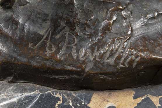 "La prima morte" | scultura in bronzo (cm 42x36x30) poggiante su base in marmo nero venato | Firmata alla base - Foto 2