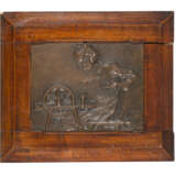 "La filatrice" | bassorilievo in bronzo (cm 18x21,5) | Firmato in basso a destra | In cornice - photo 2