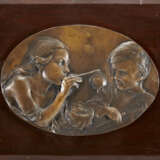 "Bolle di sapone" | bassorilievo in bronzo montato su pannello di legno (cm 24x34) | Siglato a destra - Foto 2