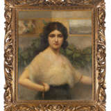 "Ritratto di attrice" 1916 | olio su tela (cm 80x65) | Firmato e datato, cartiglio espositivo in basso a sinistra | In cornice | (difetti) - Foto 2