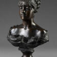 "Busto femminile" | scultura in bronzo (h cm 24) | Firmato al retro; iscrizione Proprietà Artistica | (difetti) - Архив аукционов
