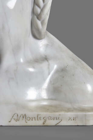 "Busto femminile" XII | scultura in marmo (cm 42x47) | Firmata e datata in basso a destra | (difetti) - Foto 2