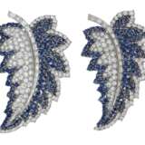VAN CLEEF & ARPELS PAIR OF SAPPHIRE AND DIAMOND LEAF CLIP-BROOCHES - photo 1