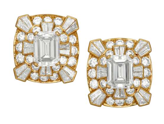 VAN CLEEF & ARPELS DIAMOND EARRINGS - фото 1