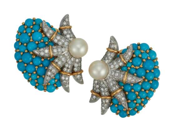 TIFFANY & CO., JEAN SCHLUMBERGER TURQUOISE, CULTURED PEARL AND DIAMOND EARRINGS - Foto 1