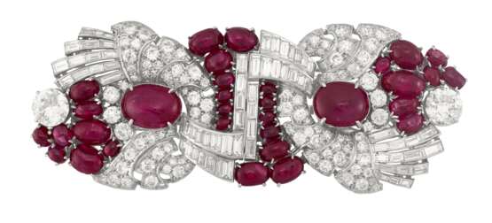ART DECO RUBY AND DIAMOND DOUBLE-CLIP BROOCH - фото 1