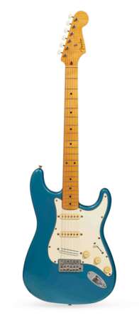 IN THE MANNER OF A FENDER STRATOCASTER, CIRCA 2004 AND EARLIER - Foto 1