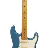 IN THE MANNER OF A FENDER STRATOCASTER, CIRCA 2004 AND EARLIER - Foto 1