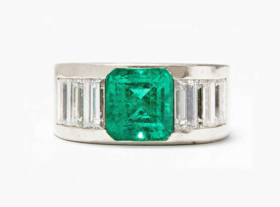 Smaragd-Diamant-Herrenring - photo 1
