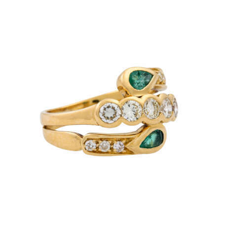 Ring mit 2 Smaragdtropfen und 11 Brillanten von zus ca. 0,8 ct, - фото 1