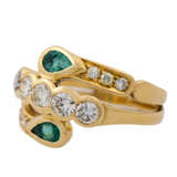 Ring mit 2 Smaragdtropfen und 11 Brillanten von zus ca. 0,8 ct, - Foto 5