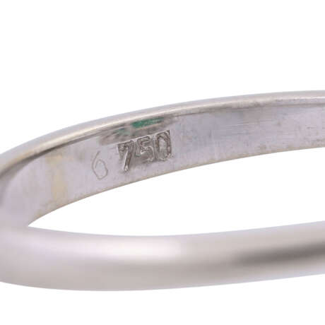 Ring mit Smaragd entouriert von Brillanten, zus. ca. 1,2 ct, - photo 6