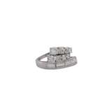 Ring mit 12 Diamanten von zus. ca. 2,1 ct, - photo 1