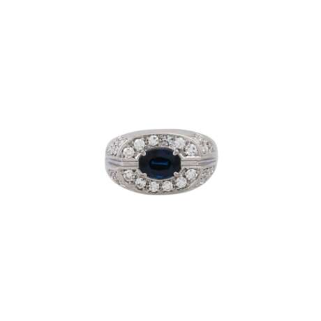 Ring mit oval fac. Saphir ca. 1,3 ct und 32 Achtkantdiamanten - Foto 2