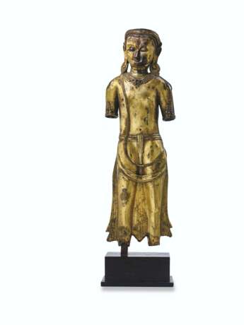 STATUE DE BODHISATTVA EN BRONZE DORE - photo 1