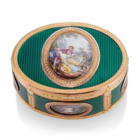 A LOUIS XV ENAMELLED VARI-COLOUR GOLD SNUFF-BOX - фото 1