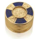 A GEORGE II GOLD AND HARDSTONE DOUBLE-OPENING SNUFF-BOX - Foto 1
