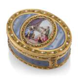 A FRENCH ENAMELLED GOLD SNUFF-BOX - photo 1