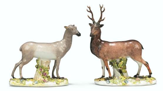 TWO MEISSEN PORCELAIN MODELS OF A STAG AND A DOE - фото 1