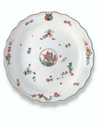 A MEISSEN PORCELAIN LARGE ARMORIAL KAKIEMON SHAPED CIRCULAR DISH FROM THE HENNICKE SERVICE