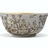 A MEISSEN PORCELAIN CHINOISERIE HAUSMALEREI WASTE-BOWL - photo 1