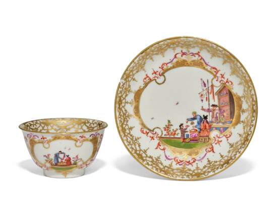 A MEISSEN PORCELAIN CHINOISERIE TEABOWL AND SAUCER - photo 1