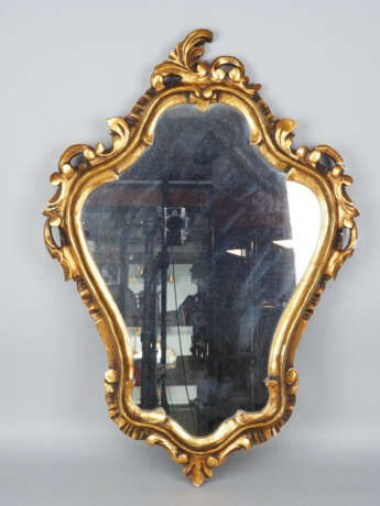 Wandspiegel mit Goldrahmen im Barockstil - Foto 1