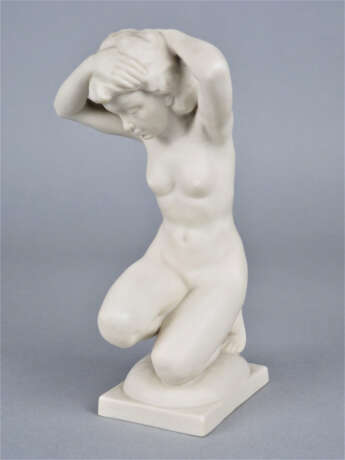 Knieende Frauenfigur - Foto 1