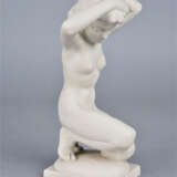 Knieende Frauenfigur - photo 2