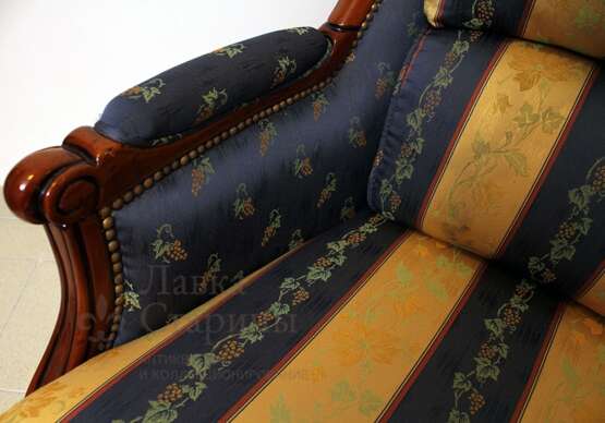 “Set of upholstered furniture” - photo 6