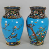 Paar Vasen mit Emaille Verzierungen, Cloisonné Vasen - photo 2