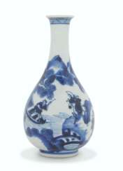 A BLUE AND WHITE PEAR-SHAPED VASE