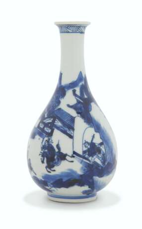 A BLUE AND WHITE PEAR-SHAPED VASE - фото 2