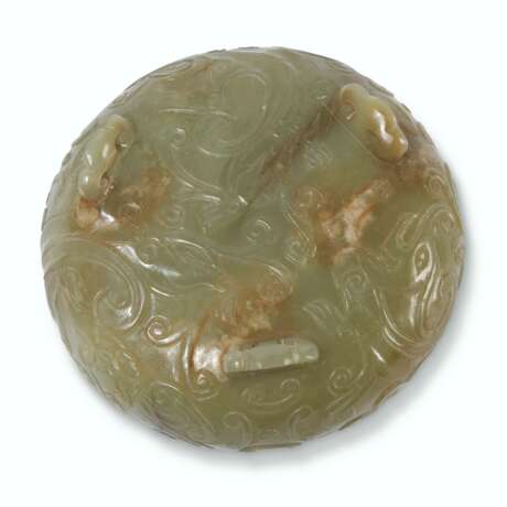 A CELADON JADE ARCHAISTIC 'CHILONG' TRIPOD CENSER - фото 3