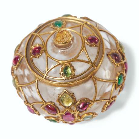 A MUGHAL ROCK CRYSTAL GEM-SET BOX AND COVER - photo 3