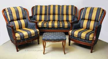 Set of upholstered furniture