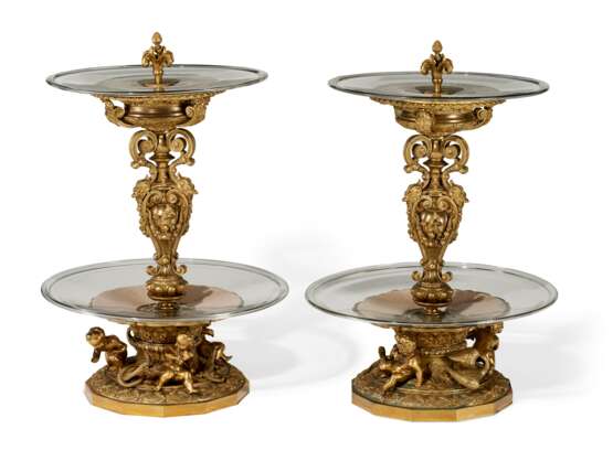 A PAIR OF LARGE FRENCH ORMOLU AND MOLDED GLASS DESSERT-STANDS - фото 1