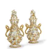 A PAIR OF ENGLISH FLOWER-ENCRUSTED PORCELAIN POT-POURRI VASES AND COVERS - photo 1