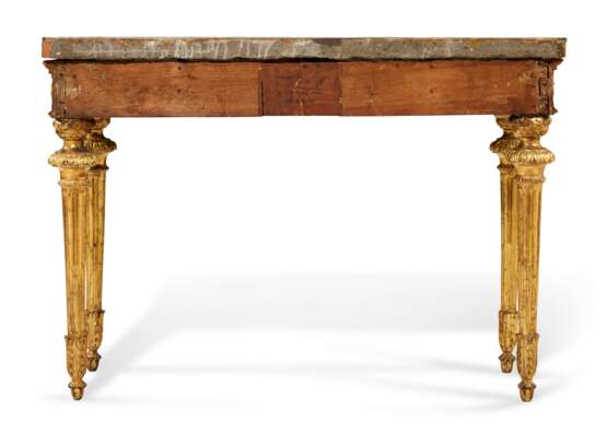 AN ITALIAN GILTWOOD CONSOLE TABLE - фото 3