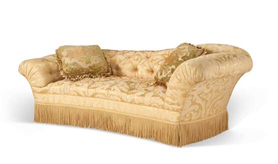 A SATIN DAMASK UPHOLSTERED CHAISE LONGUE - фото 5