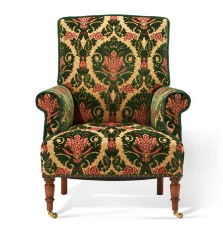 A PAIR OF VELVET UPHOLSTERED ARMCHAIRS - photo 2