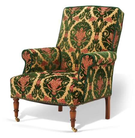 A PAIR OF VELVET UPHOLSTERED ARMCHAIRS - photo 3