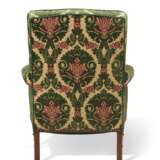 A PAIR OF VELVET UPHOLSTERED ARMCHAIRS - photo 5