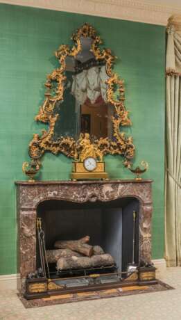 A PAIR OF DIRECTOIRE ORMOLU-MOUNTED AND PATINATED BRONZE CASSOLETTES - photo 5