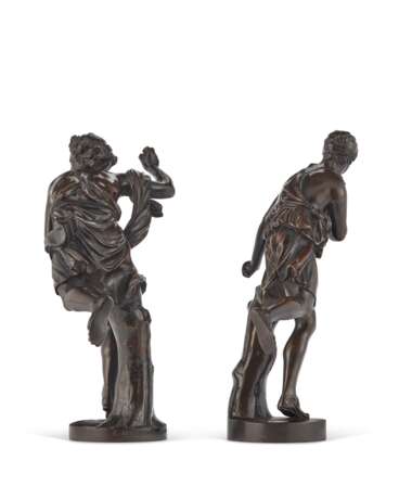 A PAIR OF BRONZE FIGURES OF ATALANTA AND HIPPOMENES - Foto 4