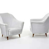 Pair of armchairs with rounded armrests and slightly bent outwards model "1951 - фото 1