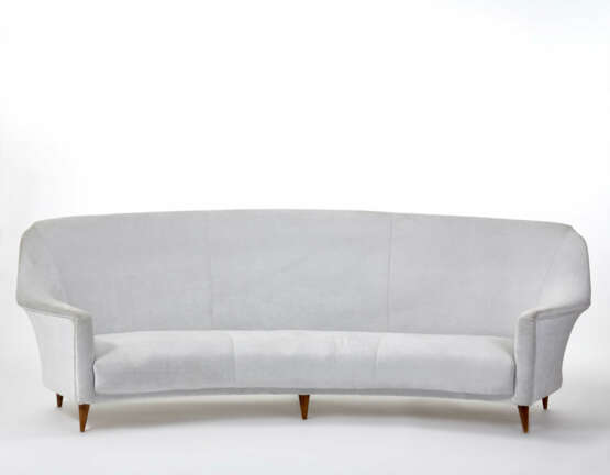 Curvilinear sofa with rounded and everted armrests model "1951 - фото 1