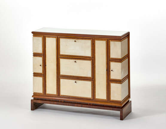 Bar cabinet with parallelepiped body with bench base in different edged and veneered woods - фото 2