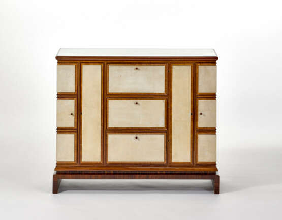 Bar cabinet with parallelepiped body with bench base in different edged and veneered woods - Foto 3