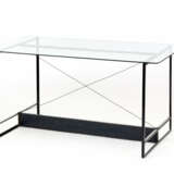 Table / desk in black painted "L" shaped metal with steel cable bracing, top in Securit glass - Foto 2
